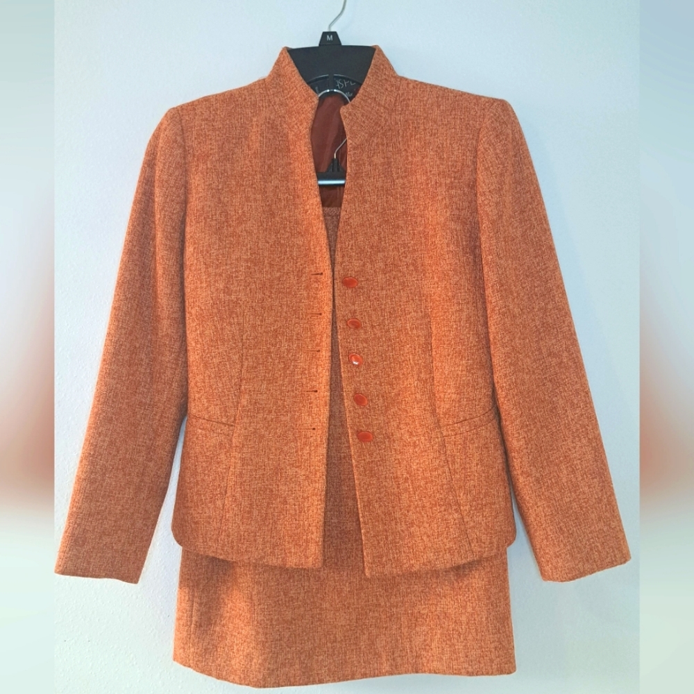 Kasper 2-PC Suit